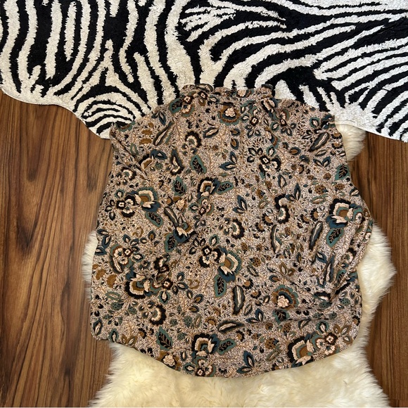 Evereve Blouse Size S Tan with Floral Print of //blues and Greens - Picture 2 of 6